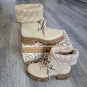 UGG Ashton Hiker Boot